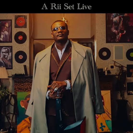 Pheelz – Gongo Aso (Live) Ft. Rii & Young Jonn